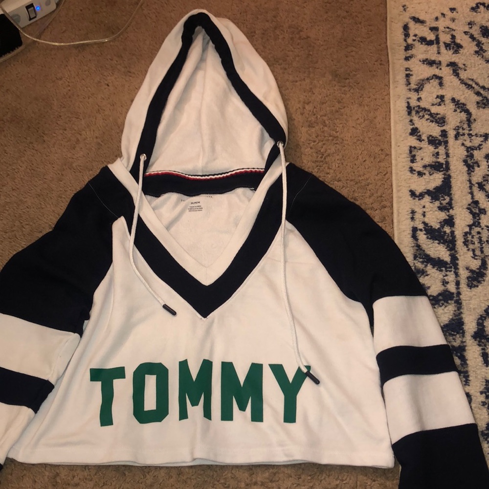 Tommy Hilfiger cropped hoodie